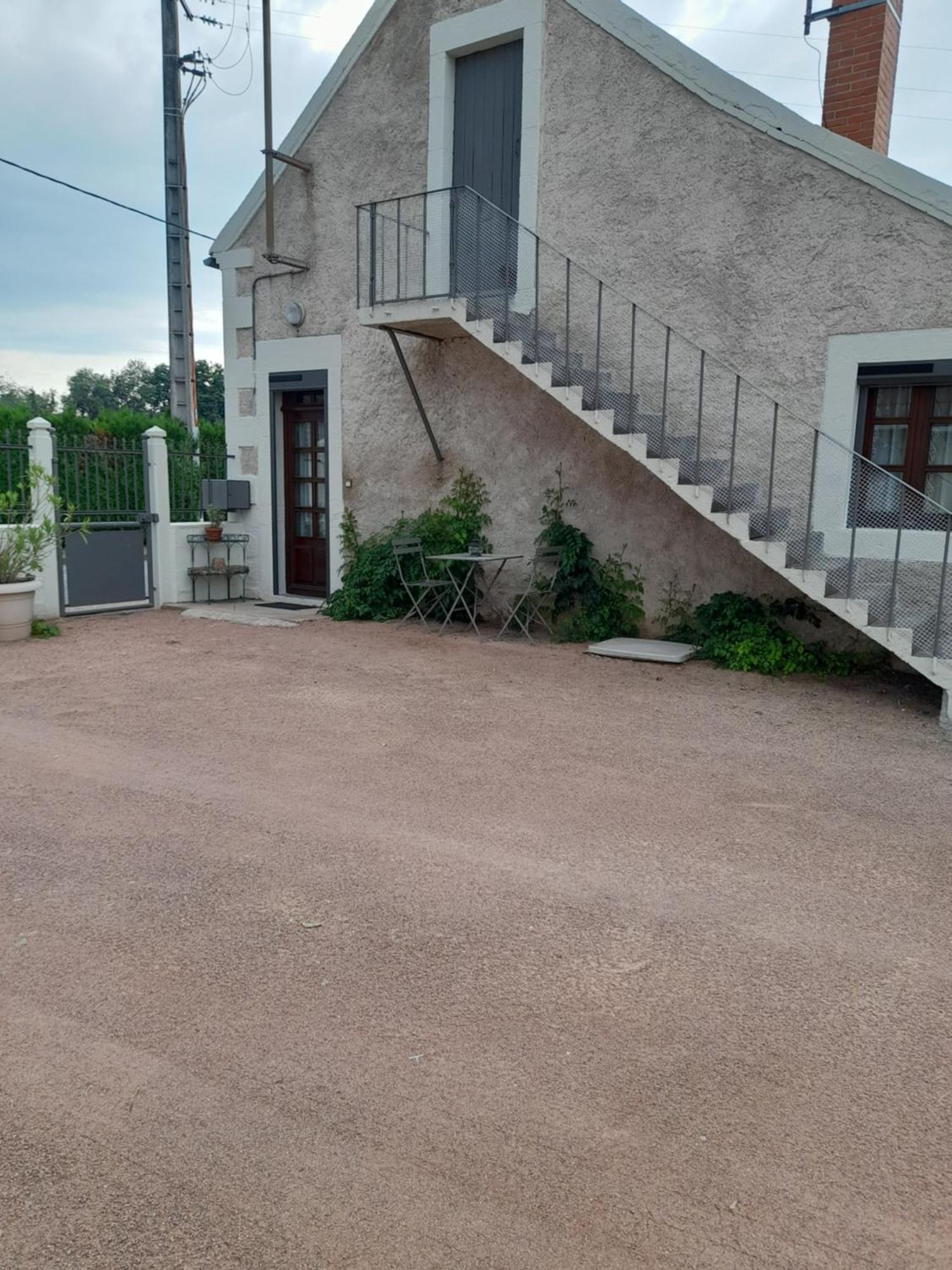 Maison Proche Le Pal 4Kms Thiel-sur-Acolin Exterior foto